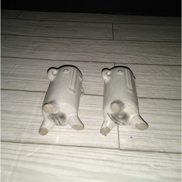 Bloomingville Stoneware Face Salt And Pepper Kitchen Decorative Shakers Set - Picture 4 of 9